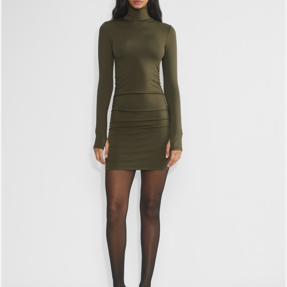 Aritzia Babaton Yanni Dress